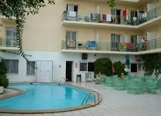 Sun Beach يوريت دي مار